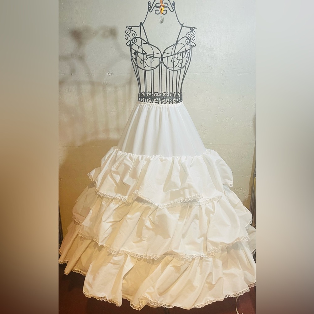 Vintage dress slip, size small, large ruffles.